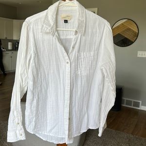 Target universal thread button up white